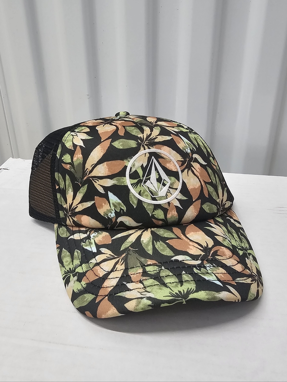 Volcom Floral Trucker Cap, NWT